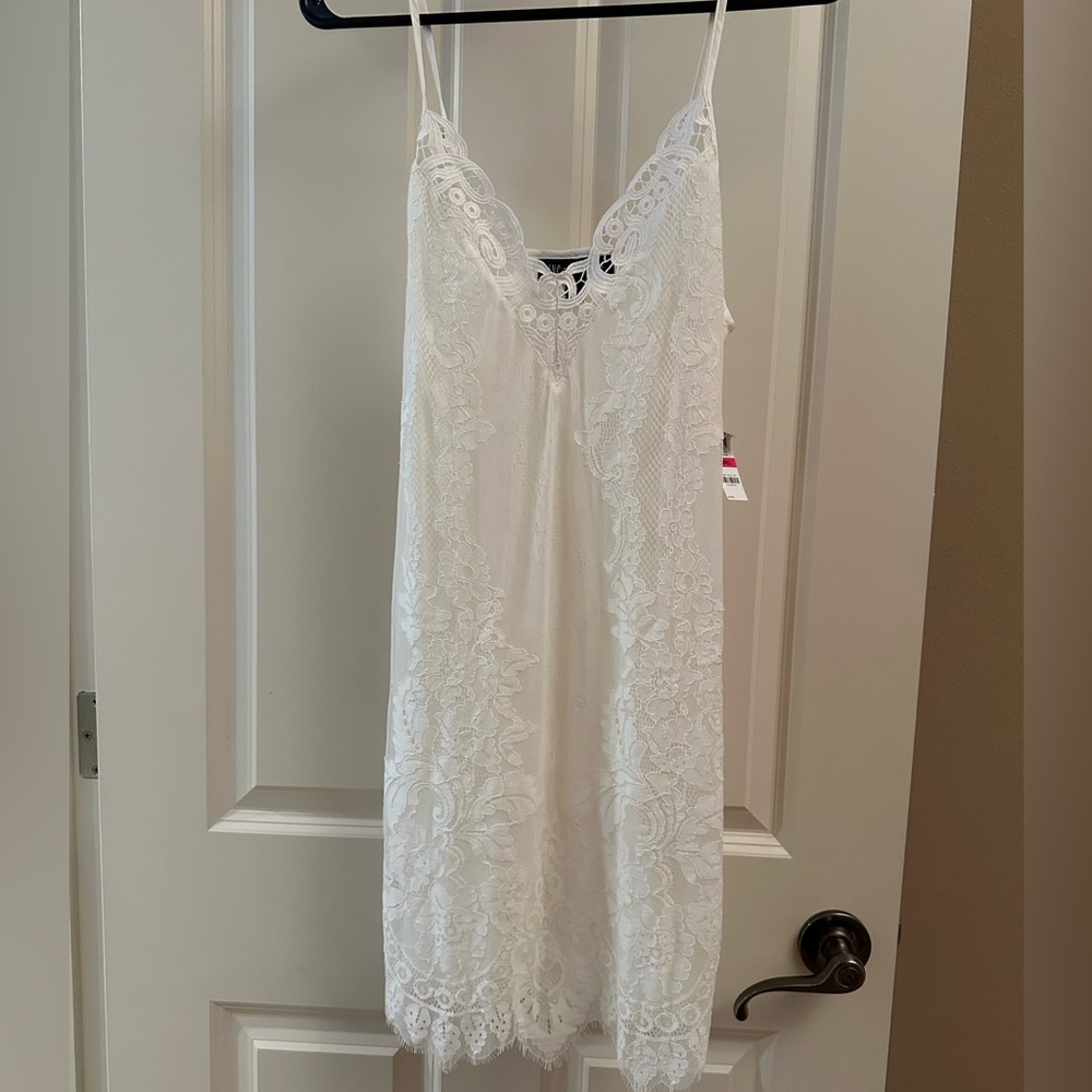 Lace nightgown never worn